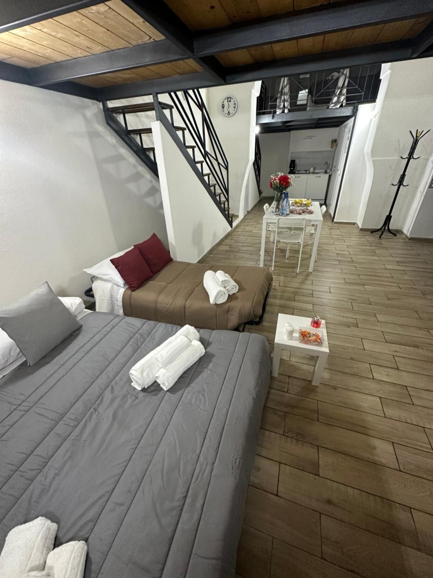 Appartamento Aurora House Napoli Esterno foto