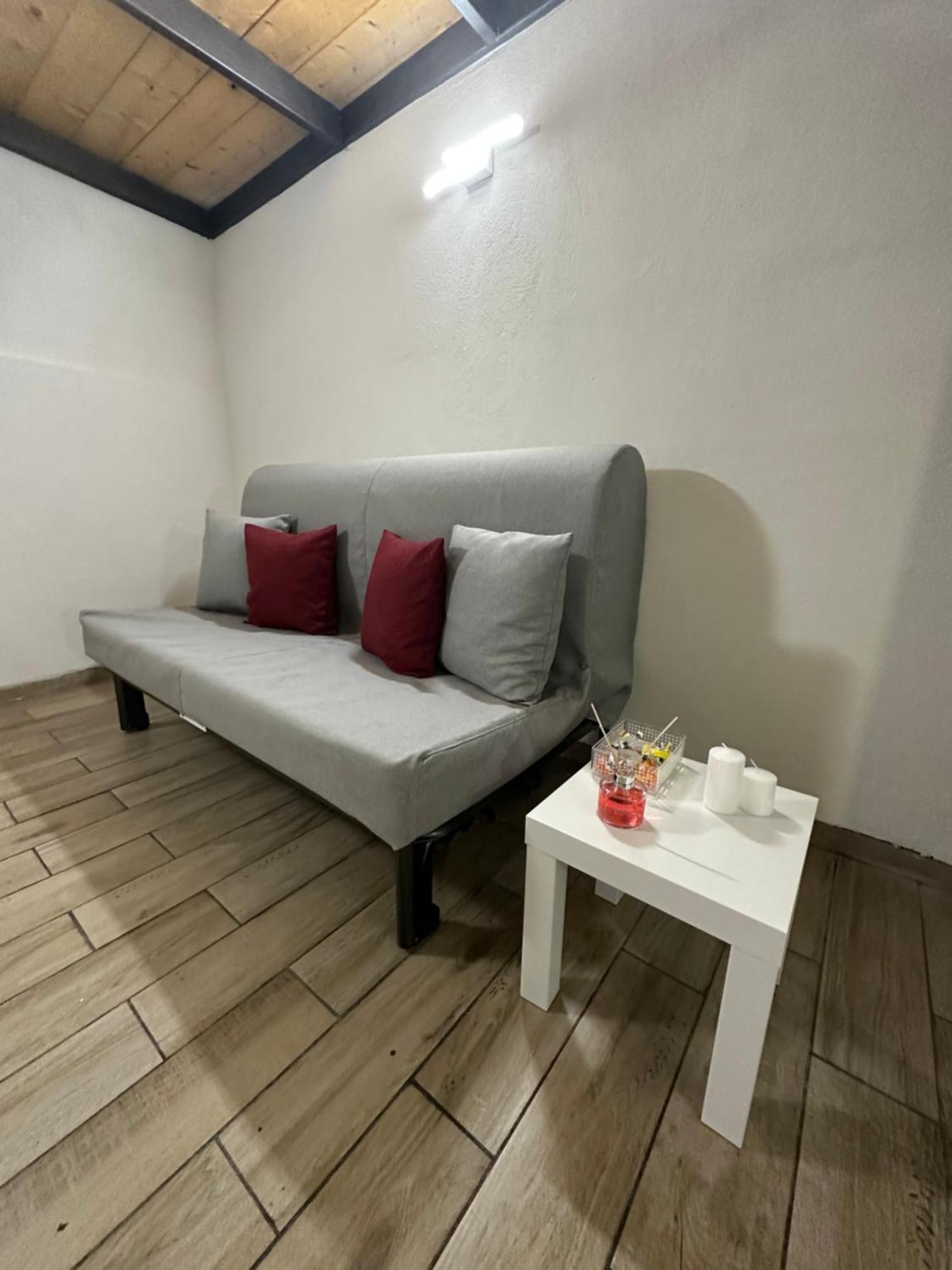 Appartamento Aurora House Napoli Esterno foto