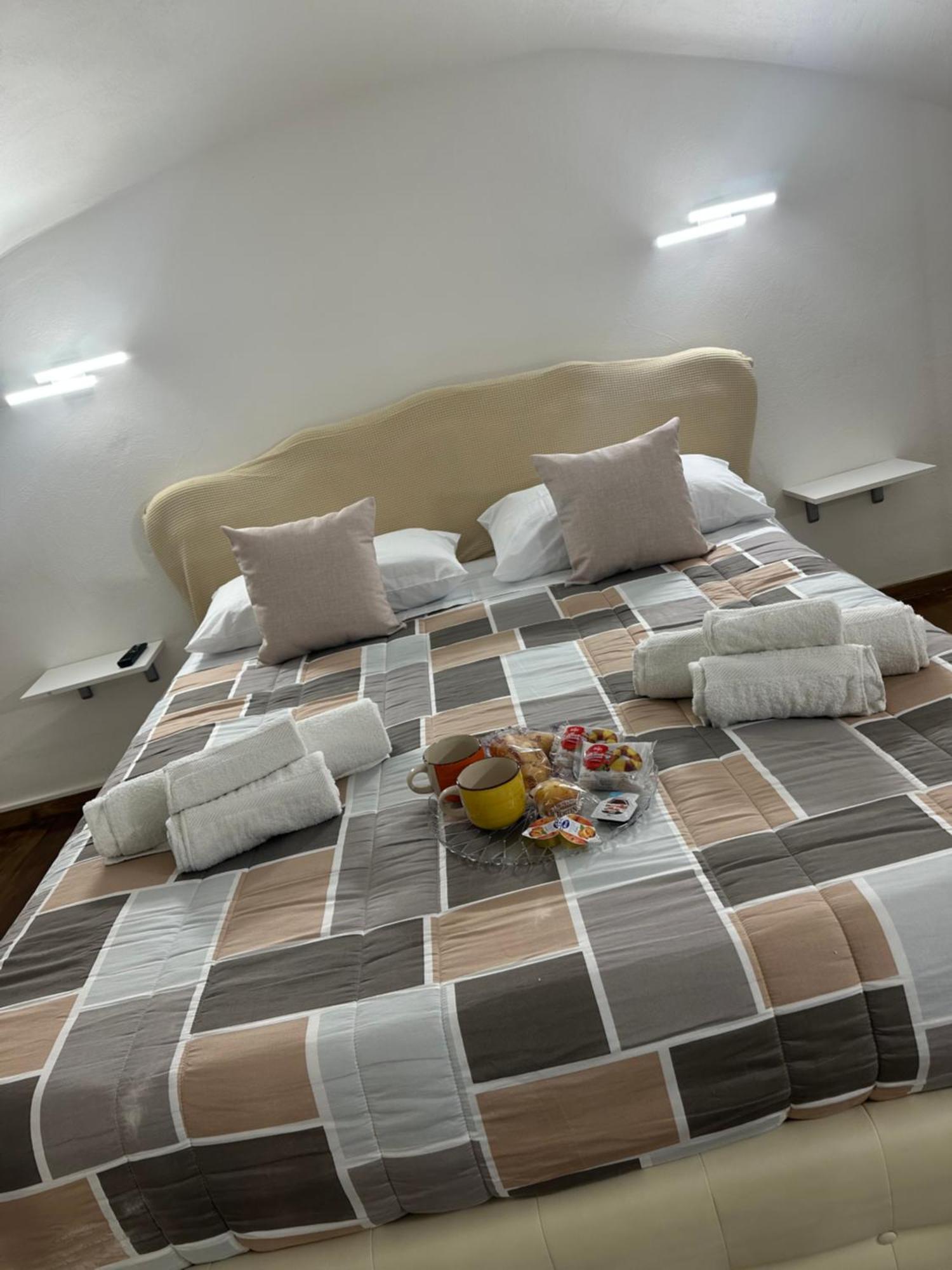 Appartamento Aurora House Napoli Esterno foto